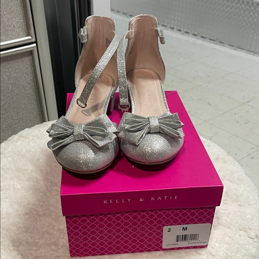 Kelly & Katie Silver Bow Heels